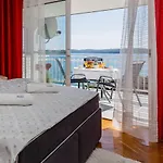 Adriatic Sea View דירה טרוגיר