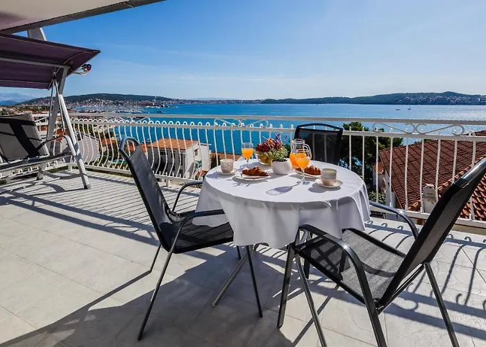 アパート Adriatic Sea View トロギール