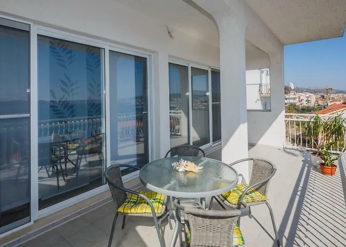 Adriatic Sea View トロギール